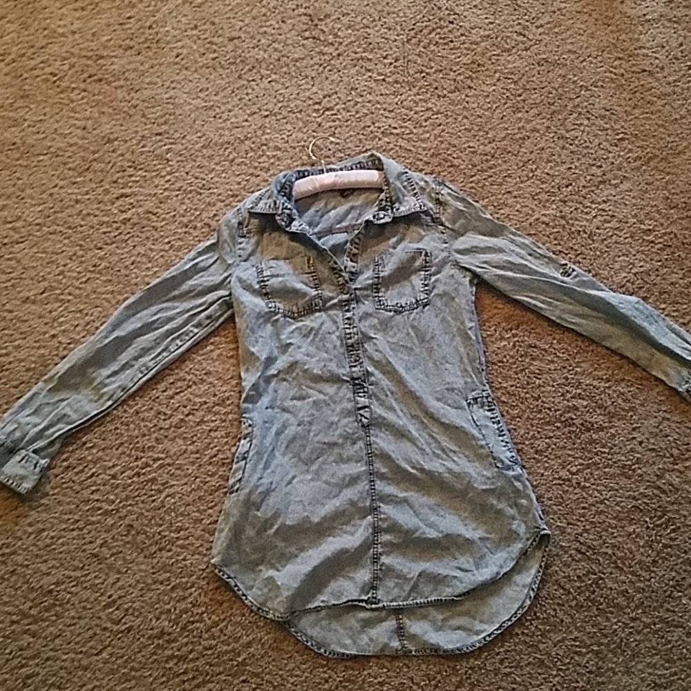 Acid distress Light denim shirt jacket look.